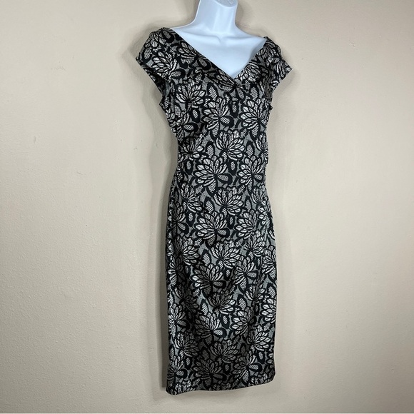 Size 8 Maggy London Black White Lace Print Satin Dress V Neck Event Party - Picture 3 of 12